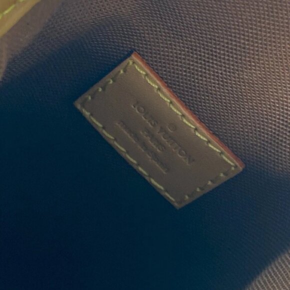 LOUIS VUITTON M80874 Monogram fold me pouch Crossbody Pochette Shoulder Bag - Picture 7 of 13